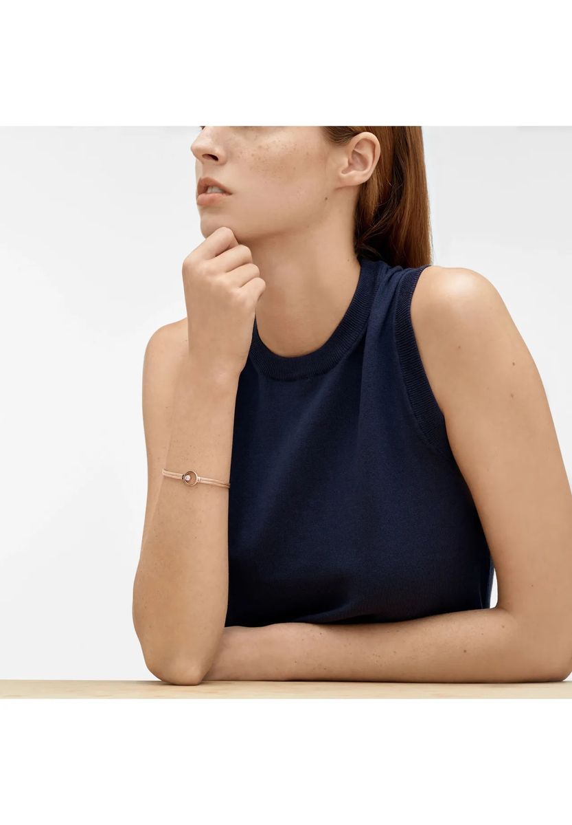 Elegantes Milanaise-Armband mit Ring-Anhänger