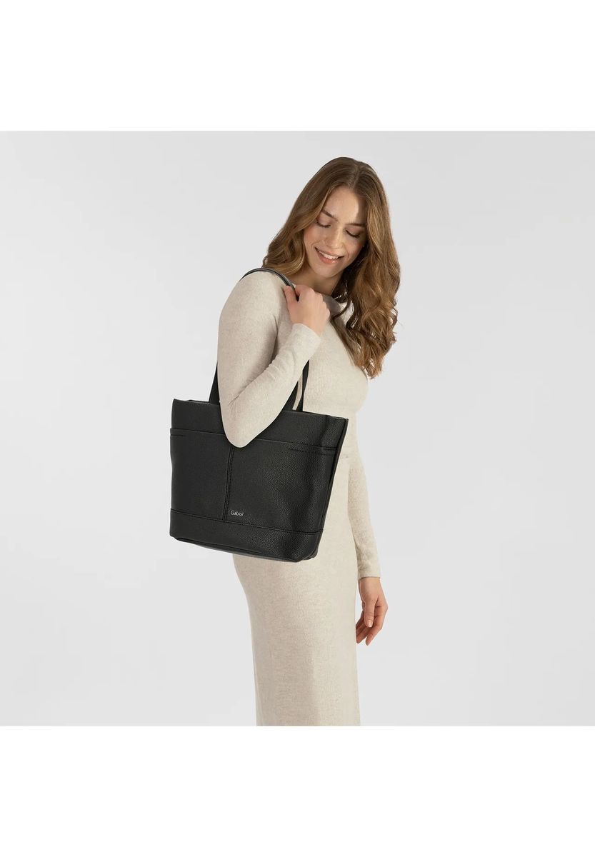Shopper aus genarbtem Lederimitat