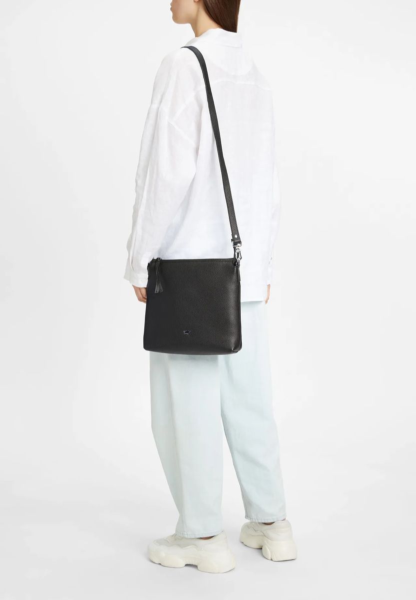 Crossbody-Tasche aus genarbtem Leder