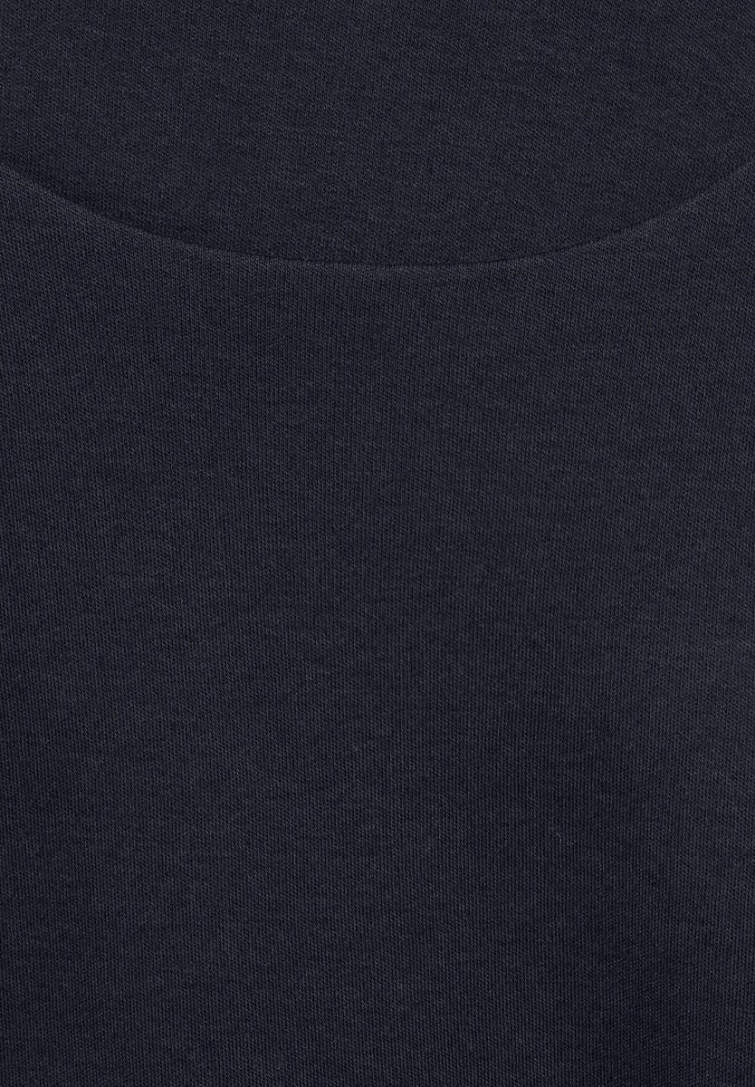 Eng anliegendes 3/4-Arm Shirt mit U-Ausschnitt