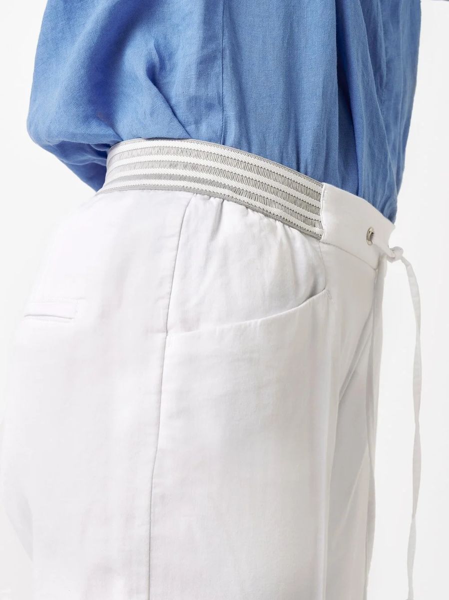 Schmal zulaufende 7/8-Hose mit Tunnelzug