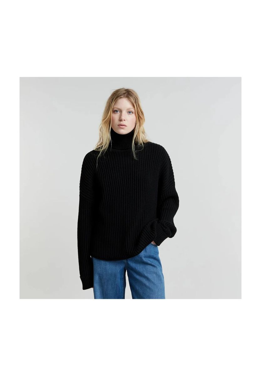 Oversize-Rollkragenoberteil aus Rippstrick