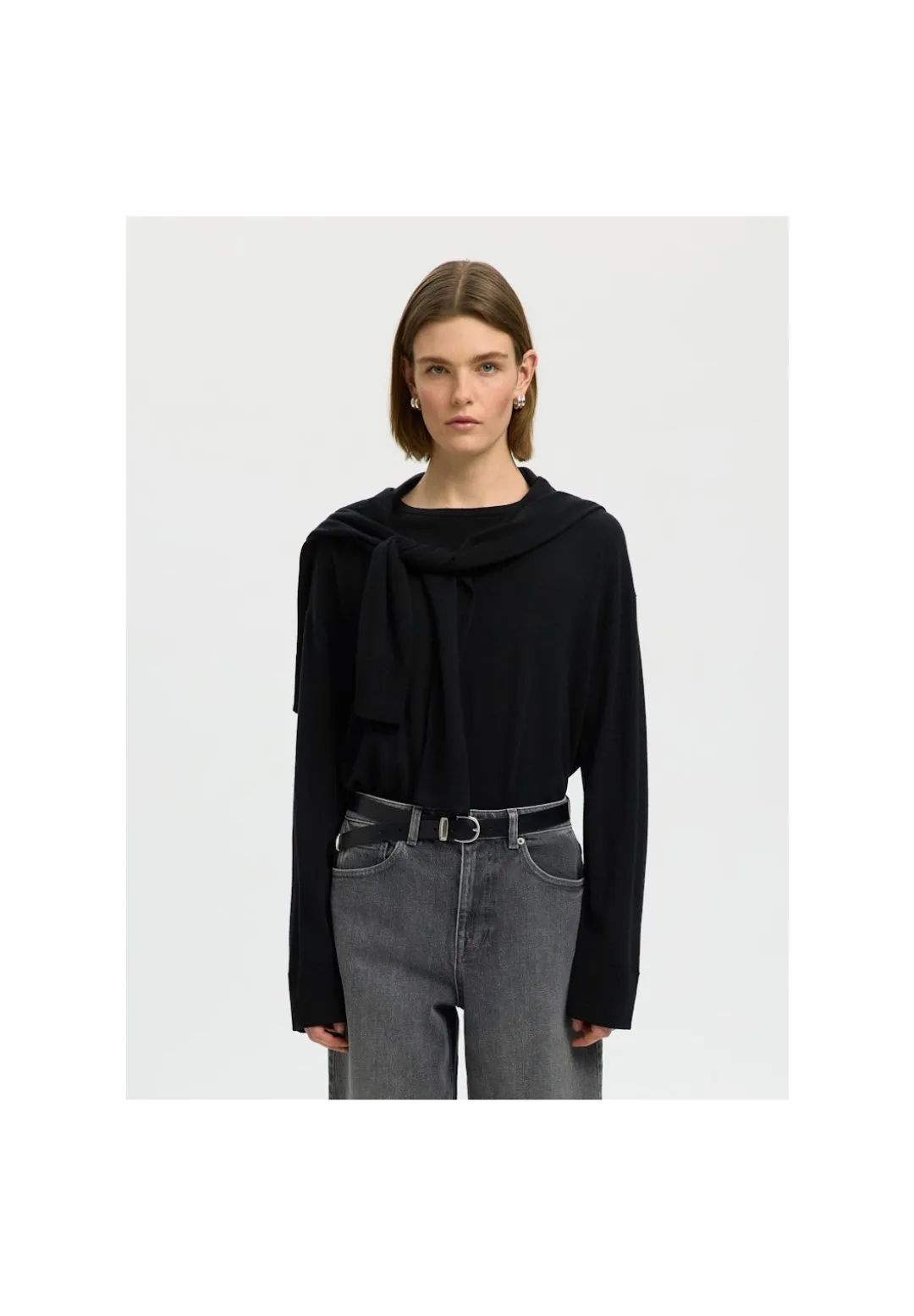 Minimalistischer Wollpullover mit Rundhalsausschnitt