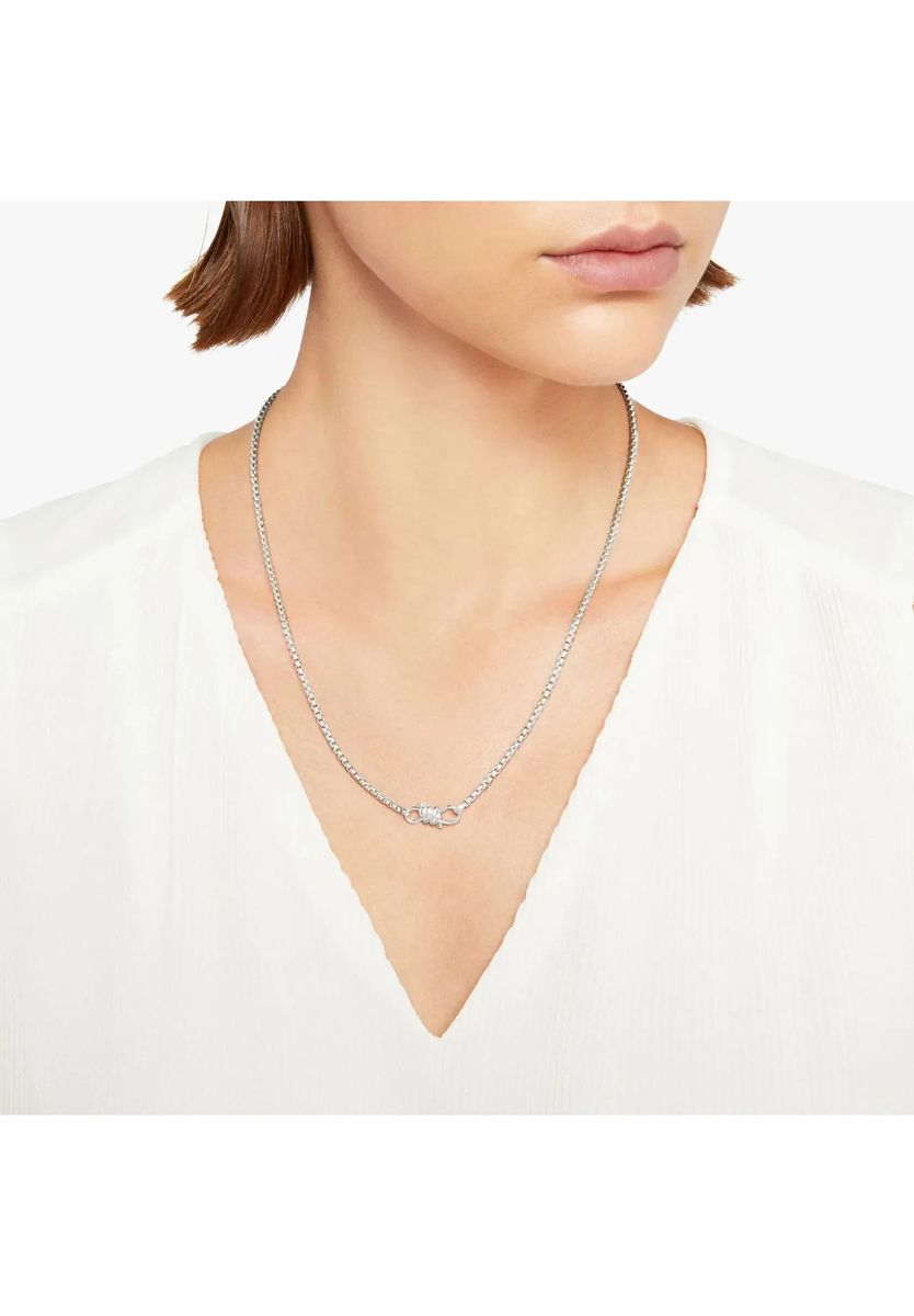 Minimalistische Nodo-Halskette aus Sterlingsilber