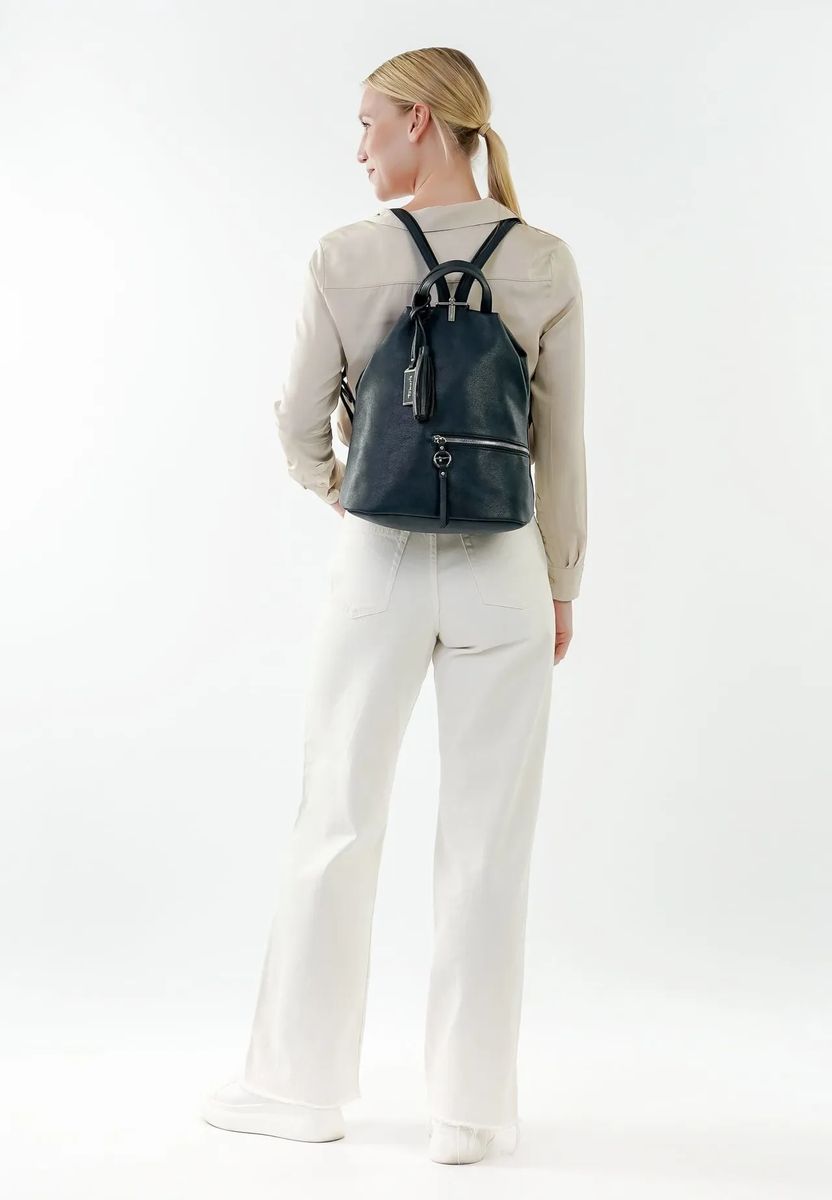 Minimalistischer Rucksack in Lederoptik