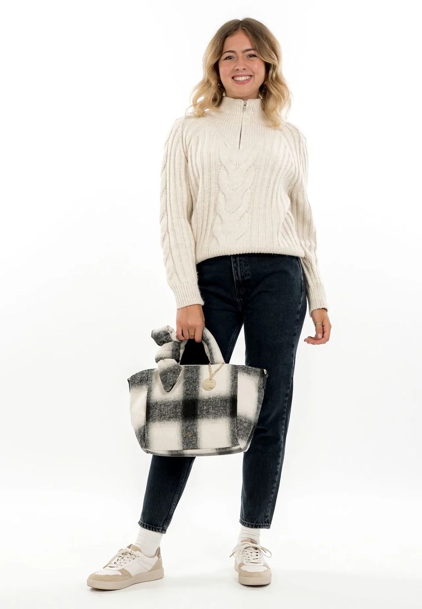 Shopper mit Karomuster in Wolloptik