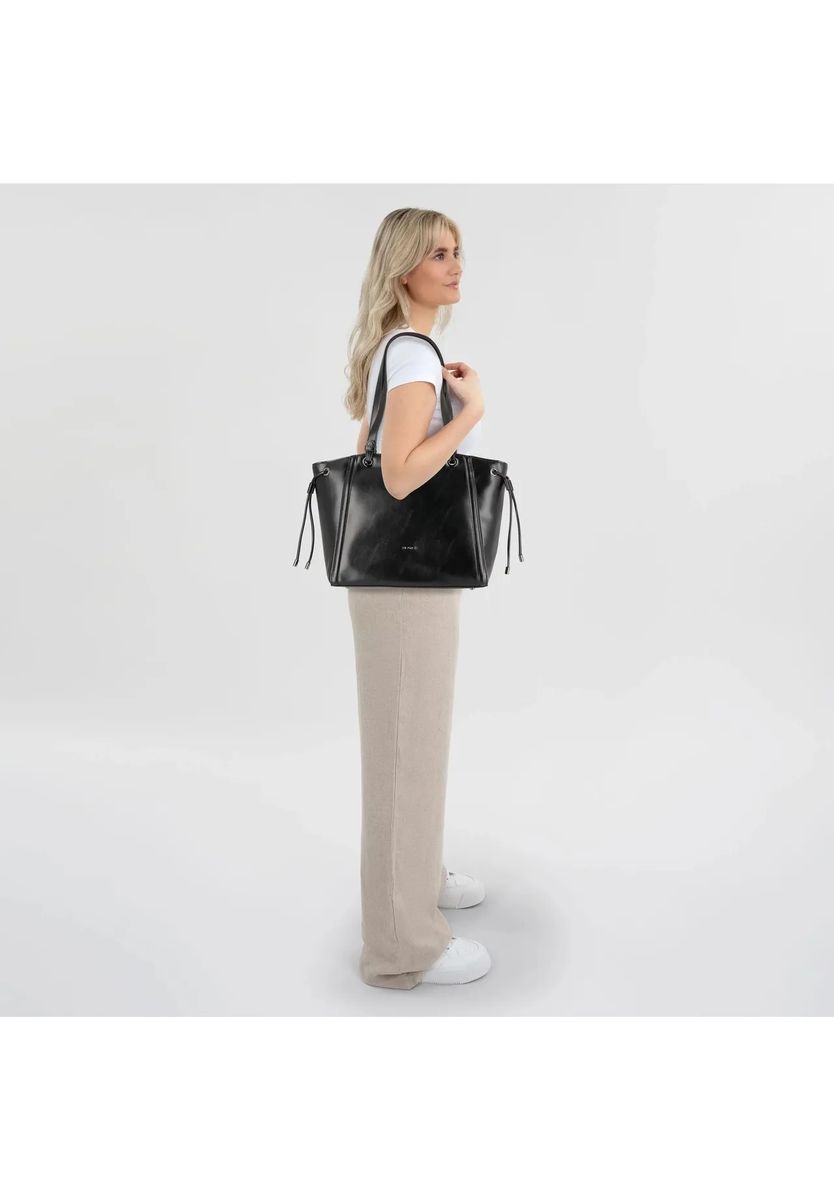 Minimalistische Schultertasche mit Kordelzug