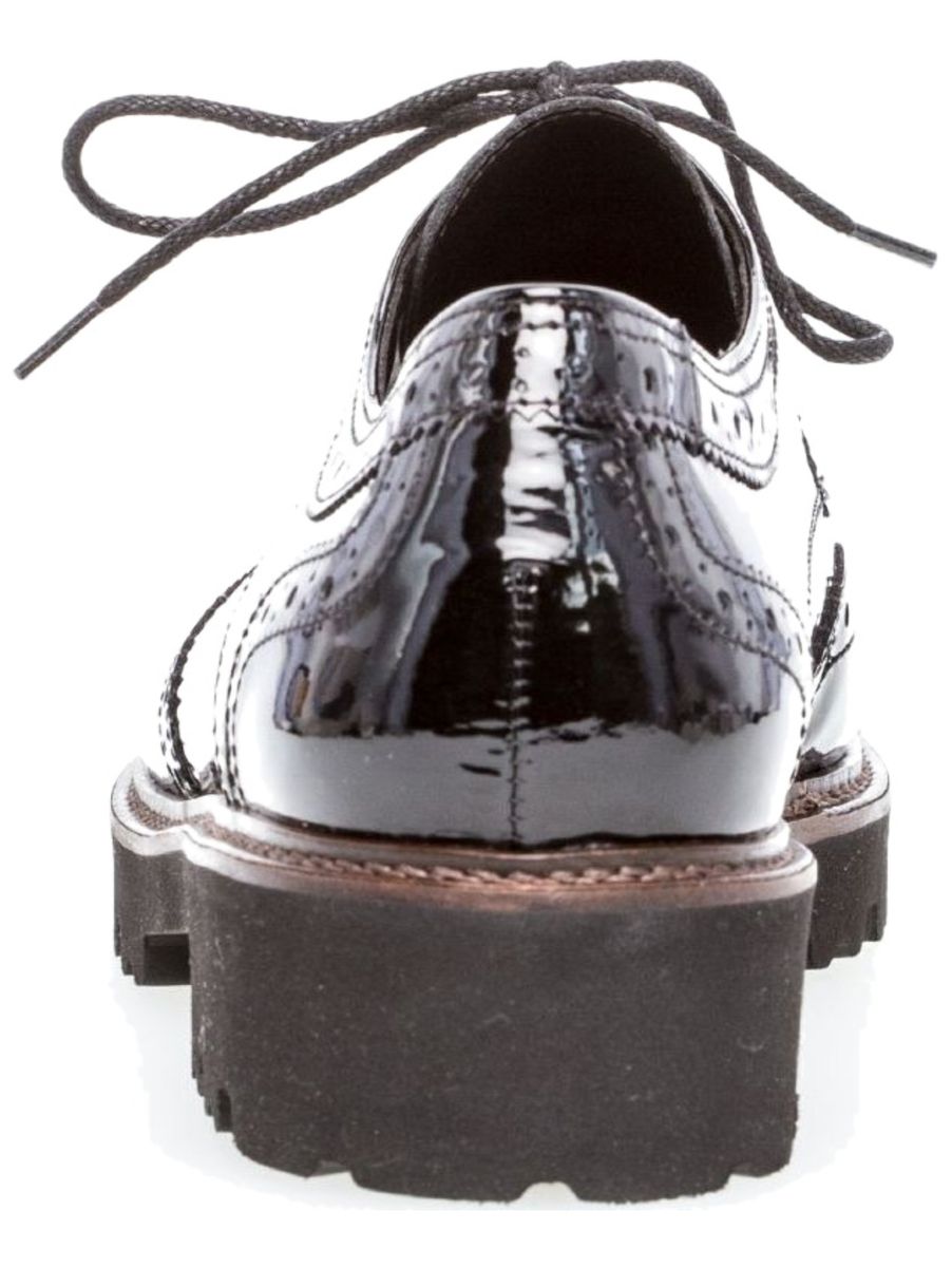 Lack-Brogues mit grober Profilsohle