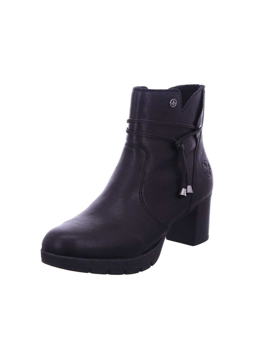 Stiefeletten mit Blockabsatz und Riemen