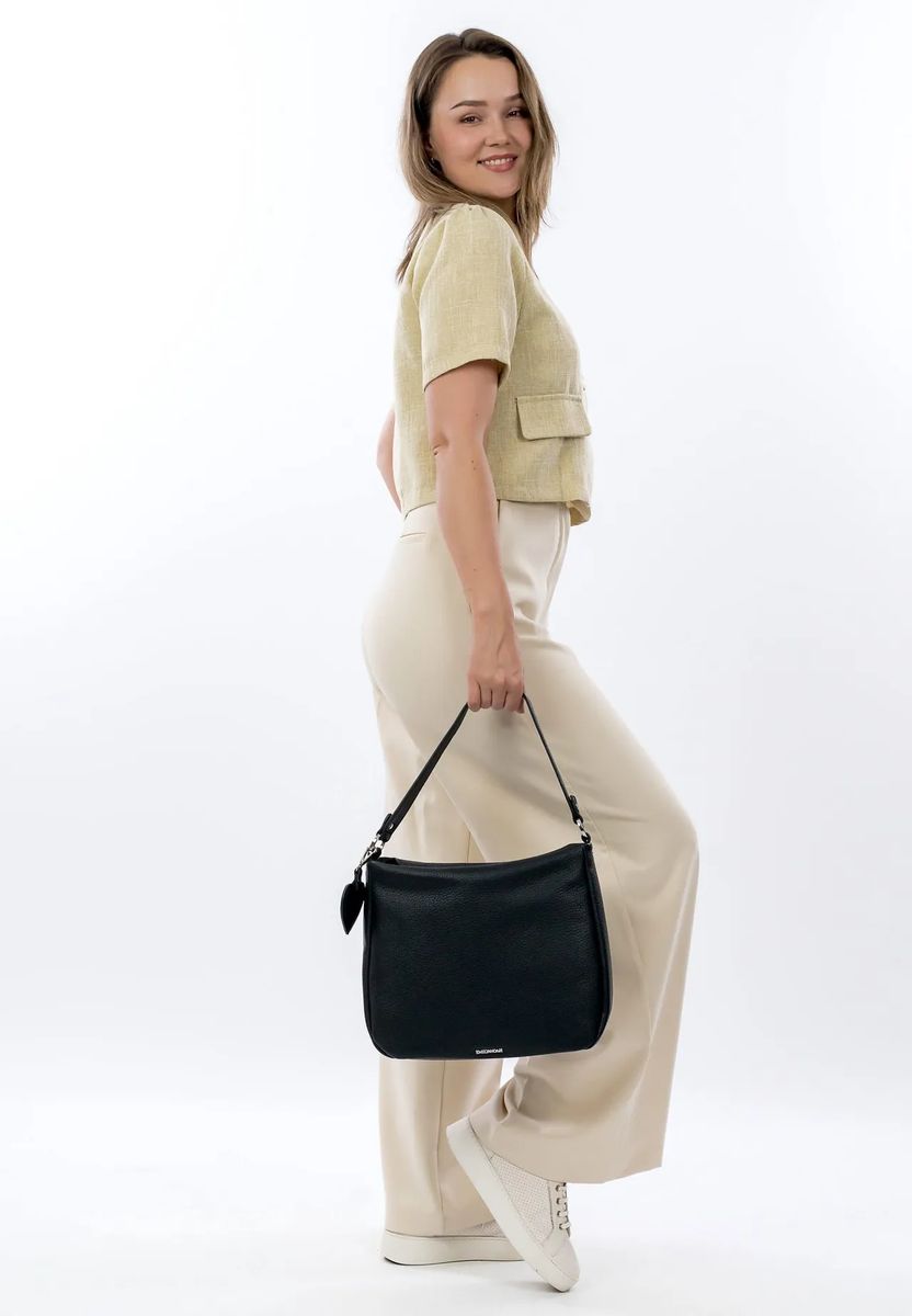 Beuteltasche aus genarbtem Feinsynthetik