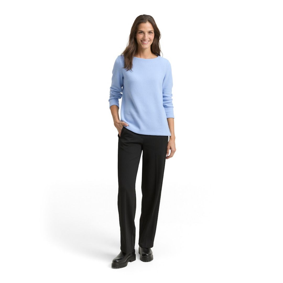Geripptes Langarmshirt mit U-Boot-Ausschnitt
