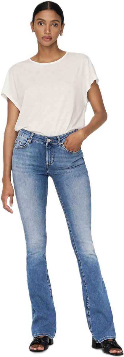 Schmeichelhafte High-Rise Schlagjeans