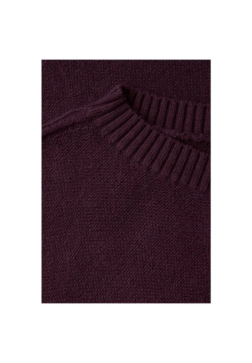 Minimalistischer Feinstrickpullover mit U-Boot-Ausschnitt