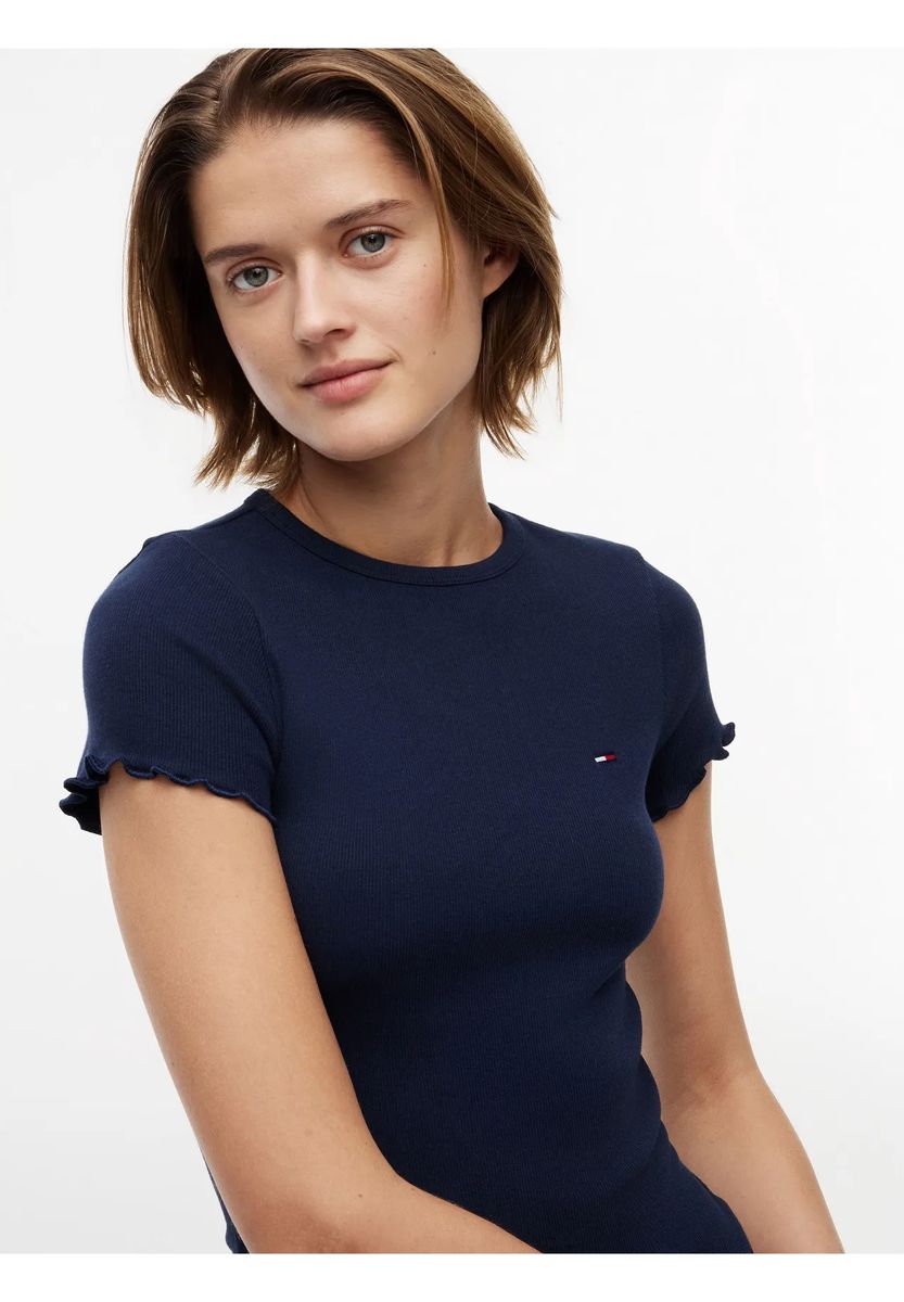 Geripptes T-Shirt mit Wellensaum