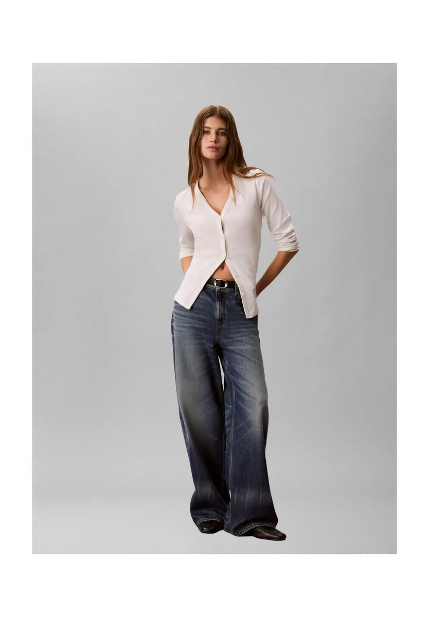 Feingeripptes Langarmshirt mit Knopfleiste