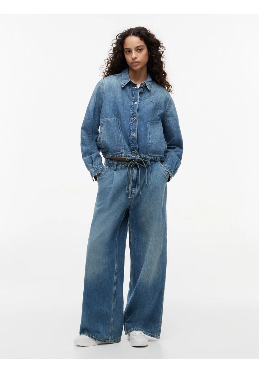 Weite Falten-Jeans mit Tunnelzug
