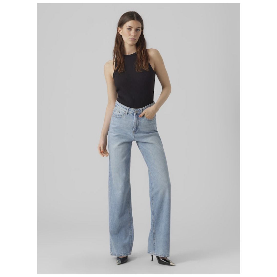 Hochtaillierte Jeans mit weitem Bein