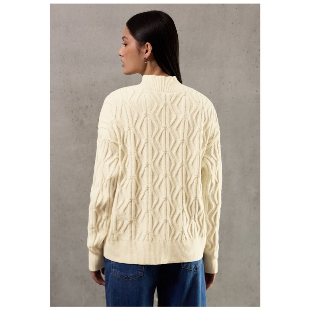 Strickpullover mit Rautenmuster und Stehkragen