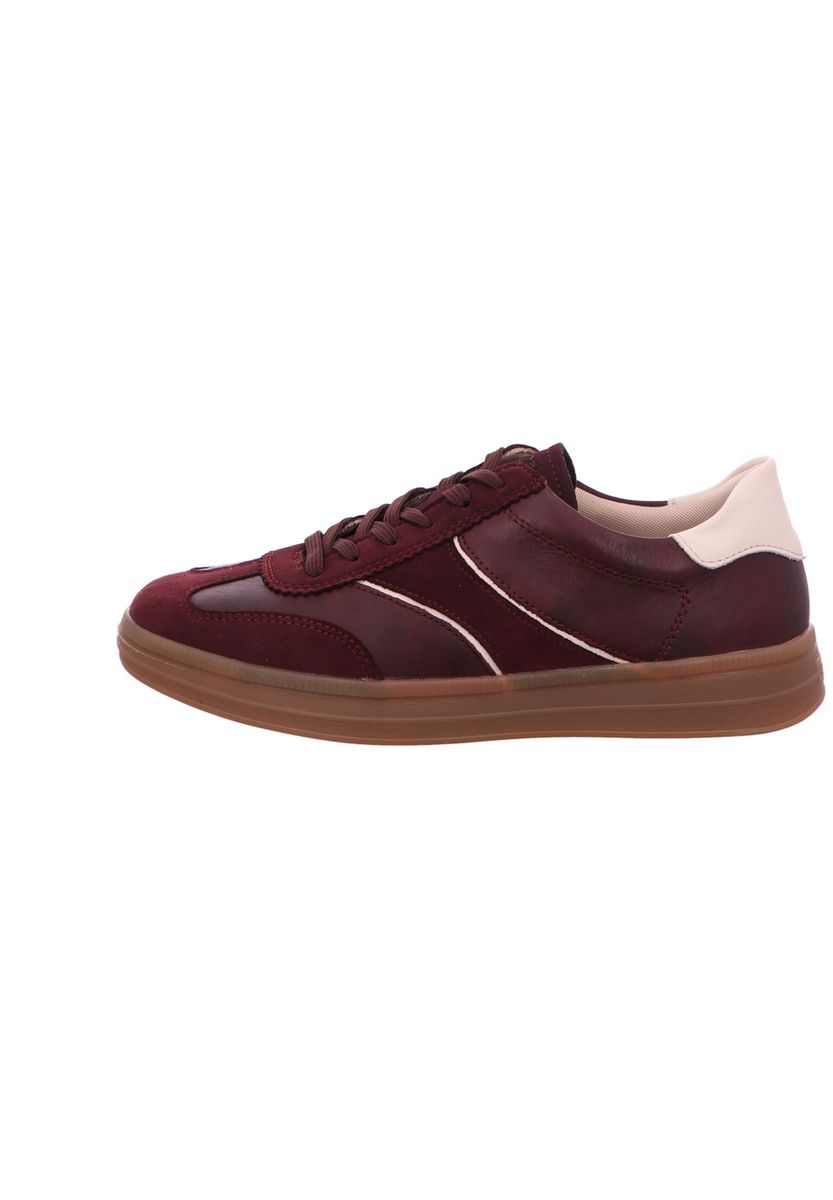 Sportliche Sneaker im Materialmix