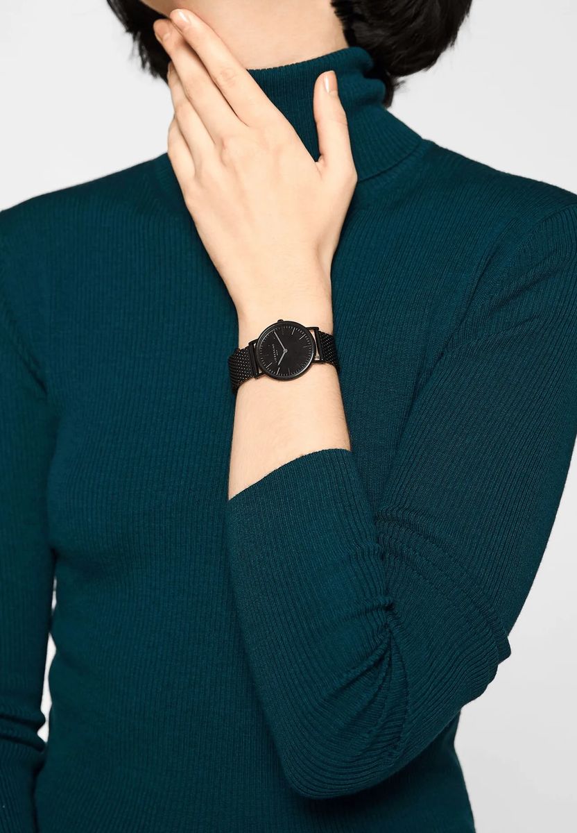 Minimalistische Armbanduhr mit Mesh-Armband