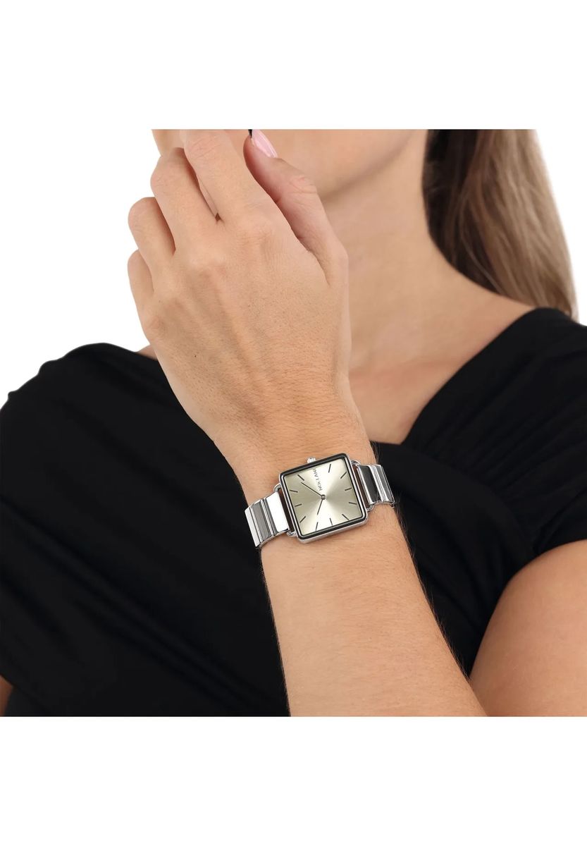 Moderne Armbanduhr mit quadratischem Zifferblatt