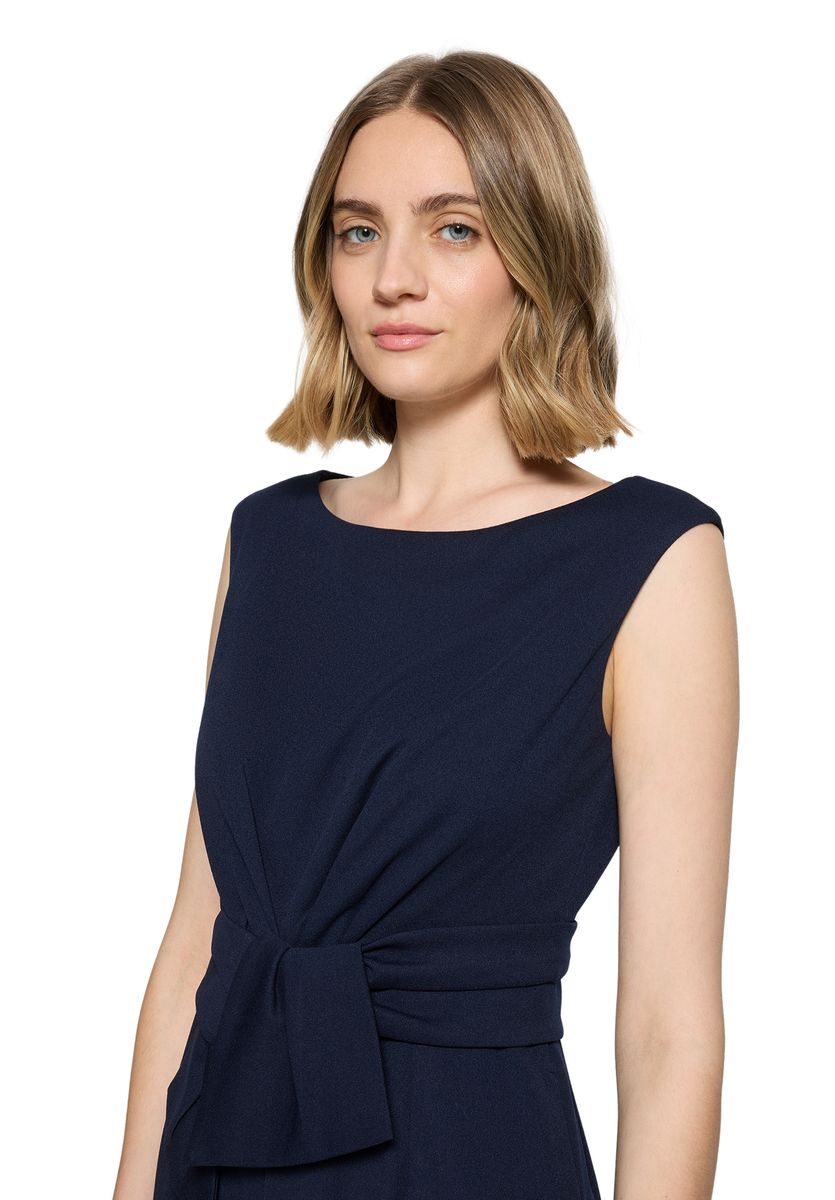 Eleganter ärmelloser Jumpsuit mit weitem Bein