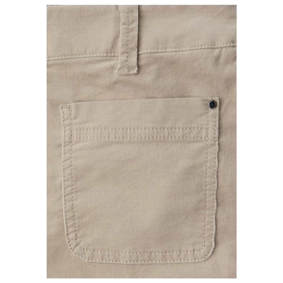Gerade Cordhose mit hohem Bund