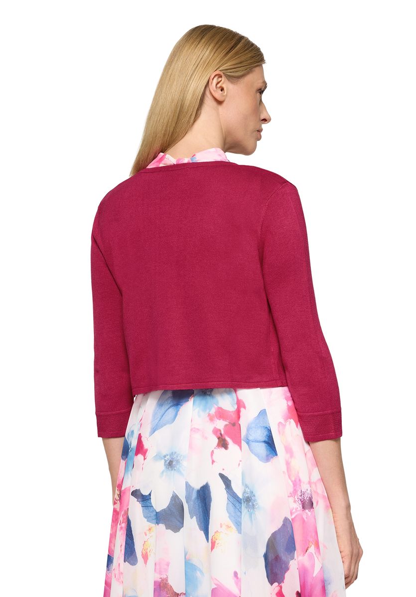 Elegante Kurzstrickjacke mit 3/4-Arm