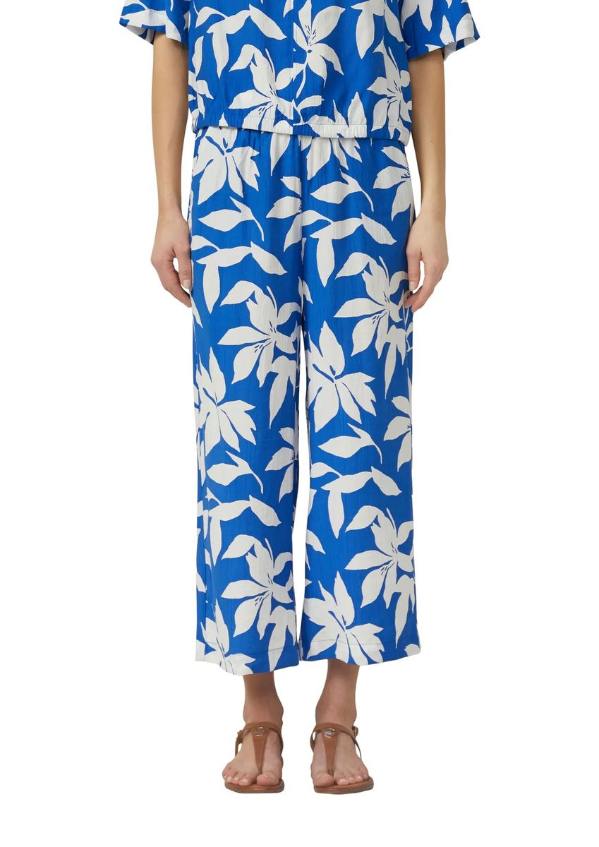 Luftige Culotte mit floralem Print