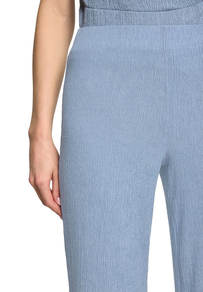 Strukturierte Schlupfhose mit geradem Bein