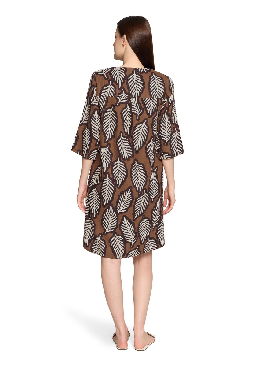 Leinenkleid mit Blättermuster