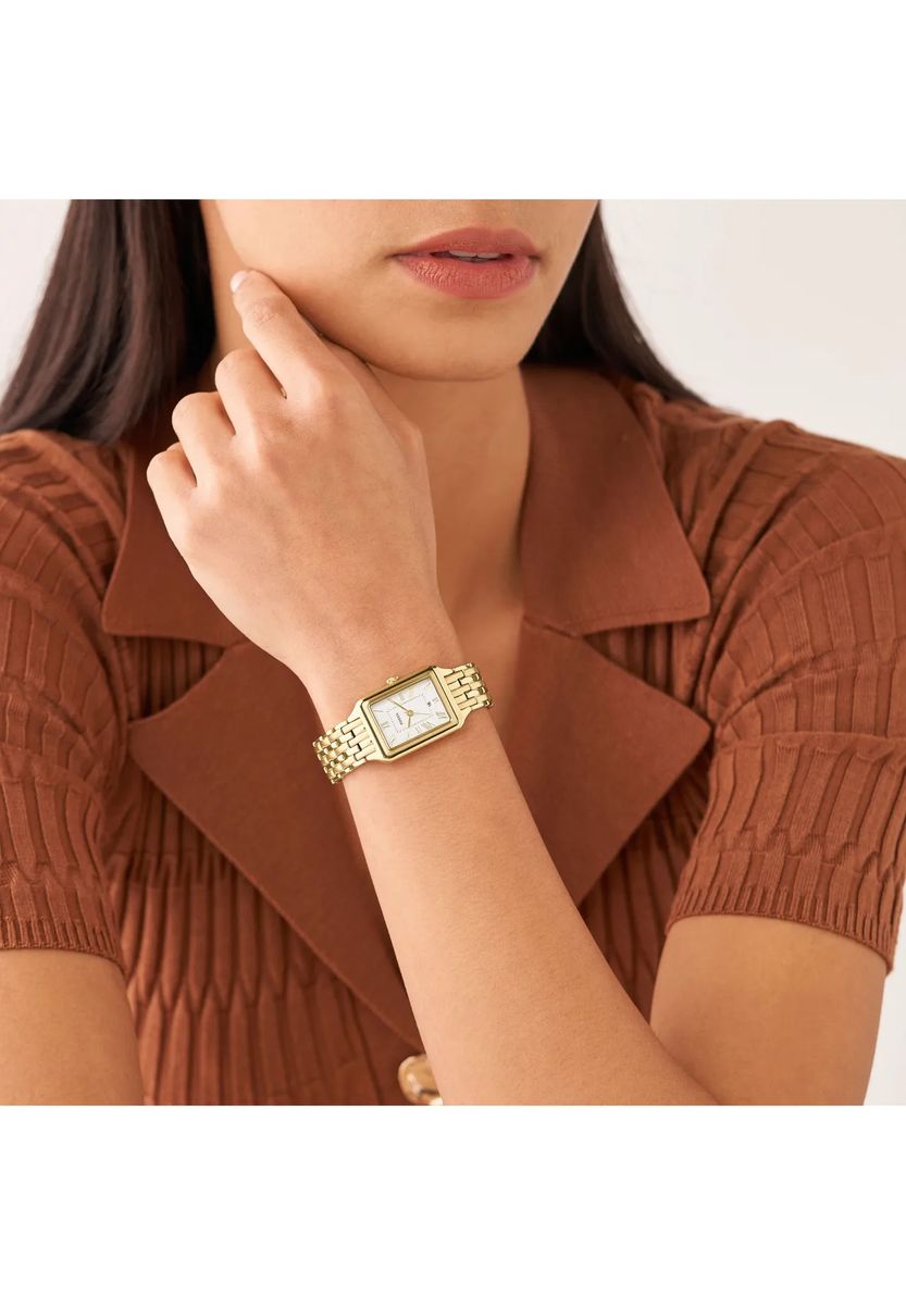 Klassische eckige Armbanduhr mit römischen Ziffern