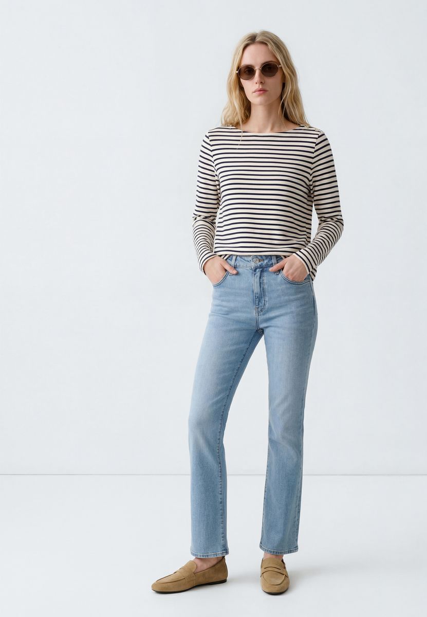 Klassisches gestreiftes Longshirt mit U-Boot-Ausschnitt