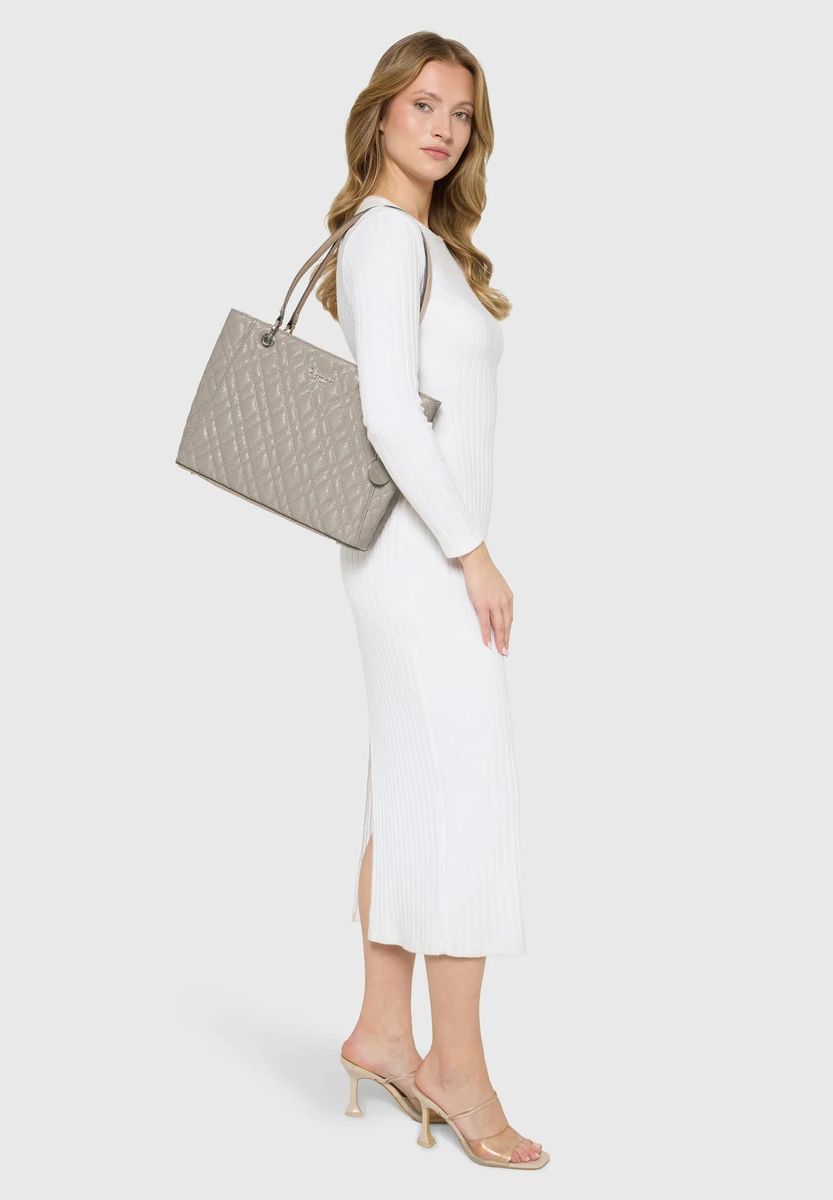 Gesteppter Shopper mit Logo-Anhänger