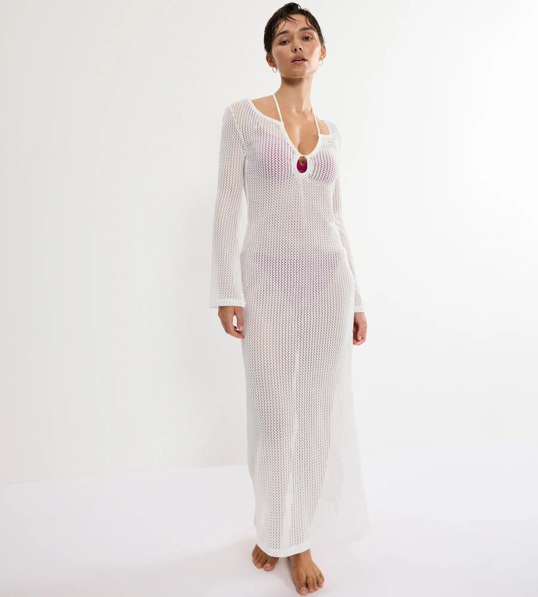 Transparentes Häkelstrick-Maxikleid für den Strand