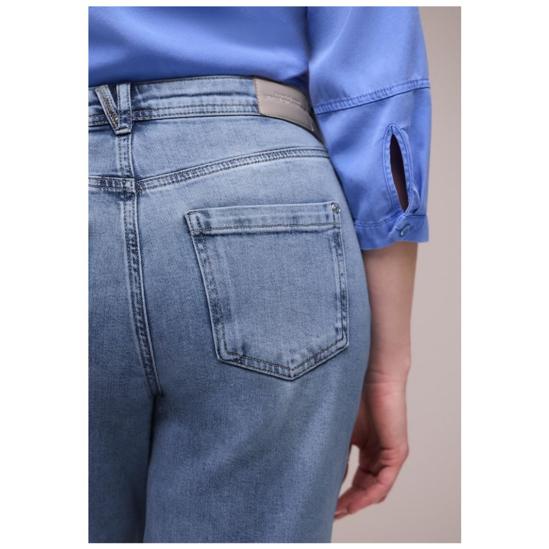 High Waist Barrel-Leg-Jeans