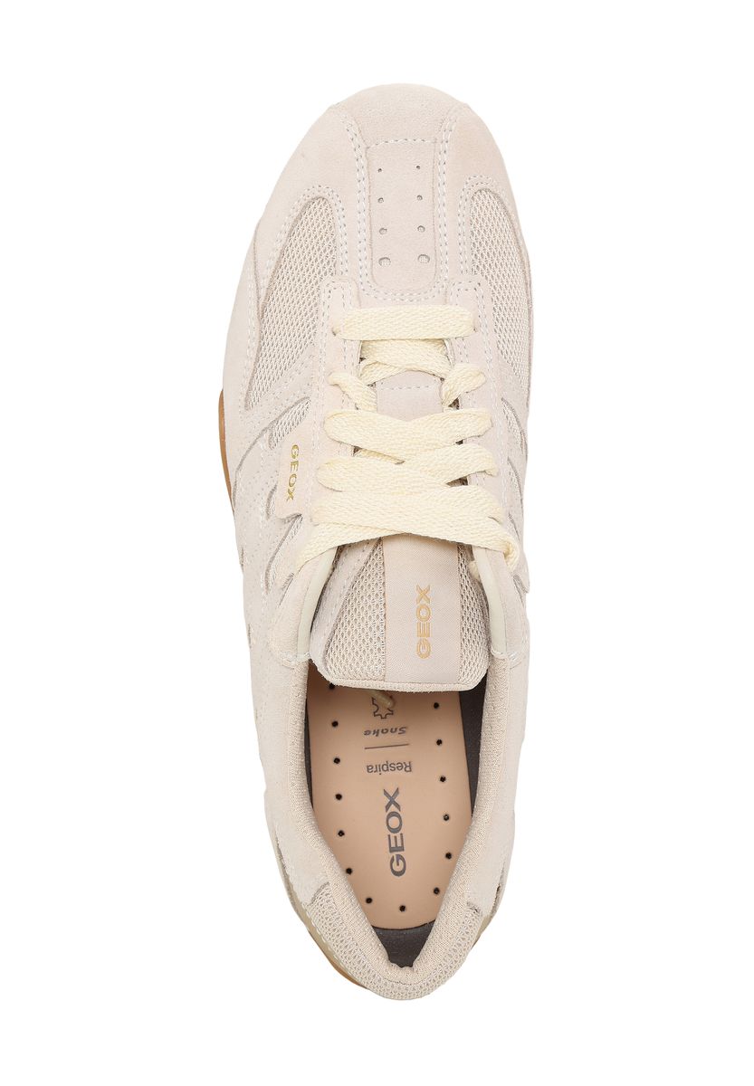 Flacher Wildleder- und Mesh-Sneaker