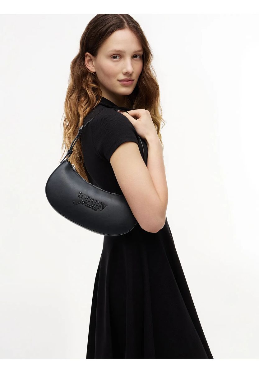 Minimalistische halbmondförmige Schultertasche