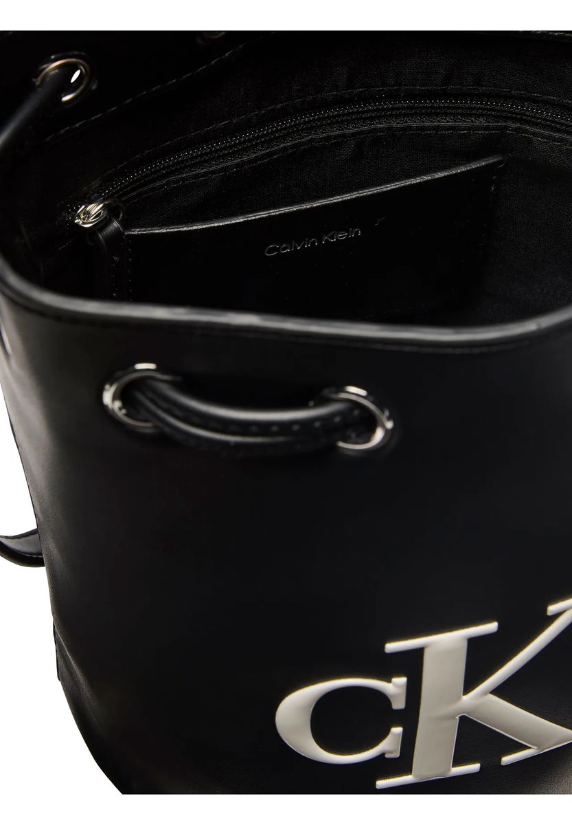 Minimalistische Beuteltasche mit Tunnelzug
