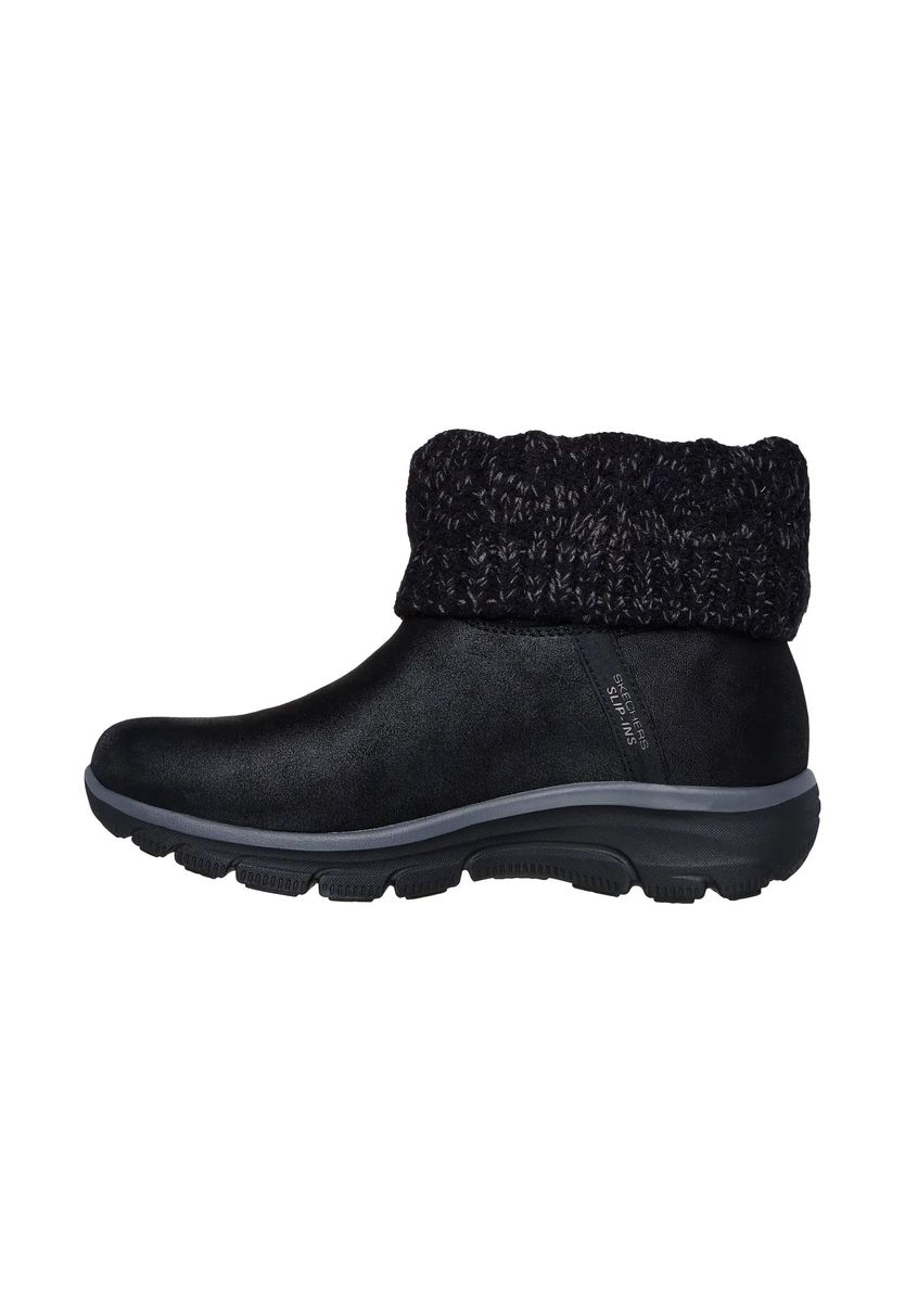 Gefütterte Stiefeletten mit Strickkragen