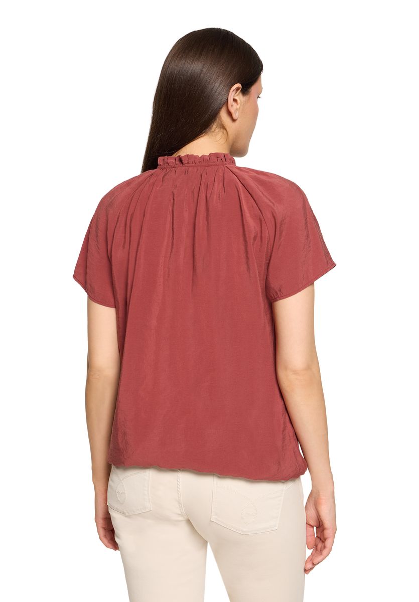 Kurzärmelige Shirtbluse mit Rüschenkragen