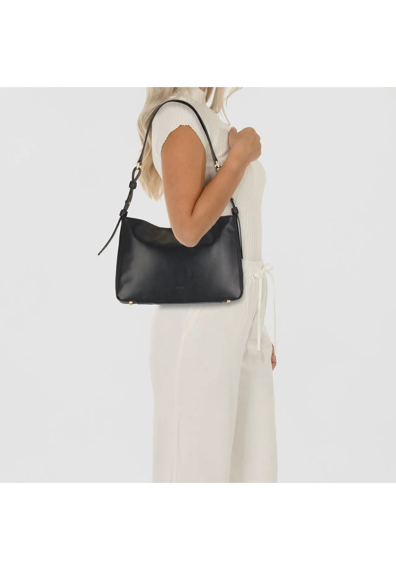 Elegante Leder-Hobo-Tasche mit Verschluss
