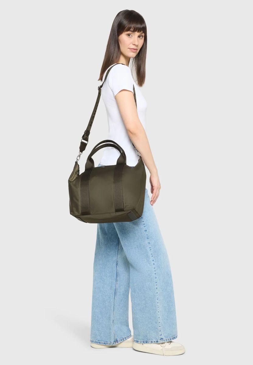 Minimalistischer Nylon-Shopper mit Gurtband-Henkeln