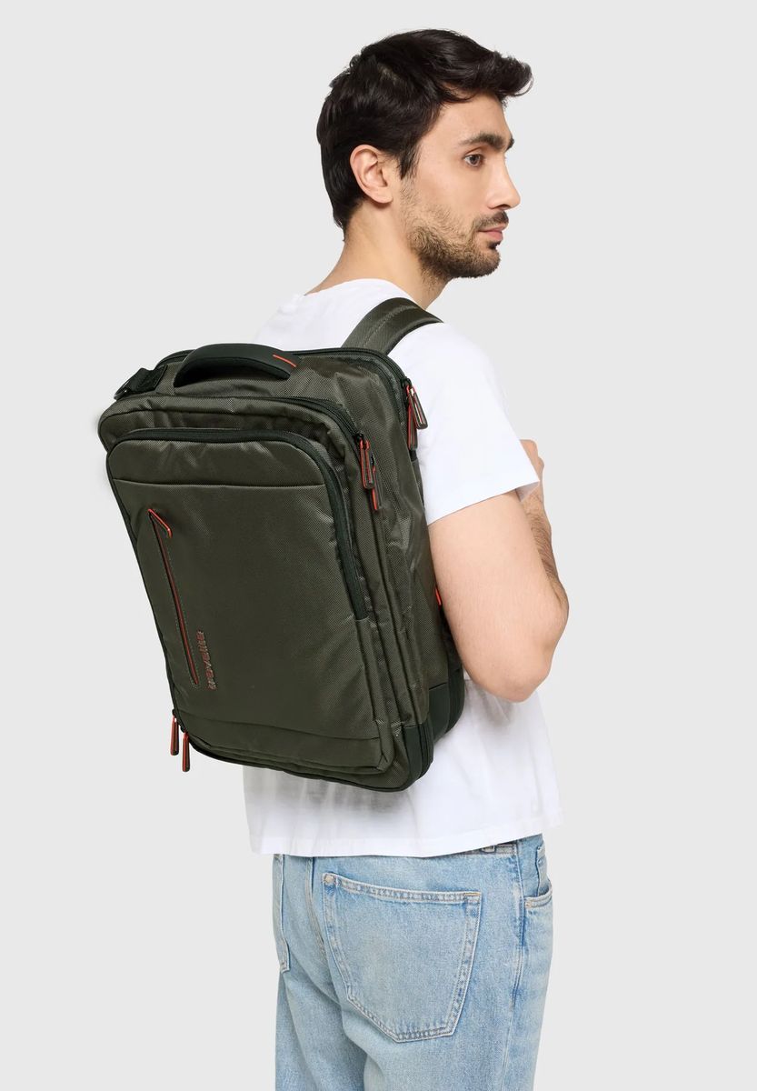 Funktionaler Boarding-Rucksack mit Taschen