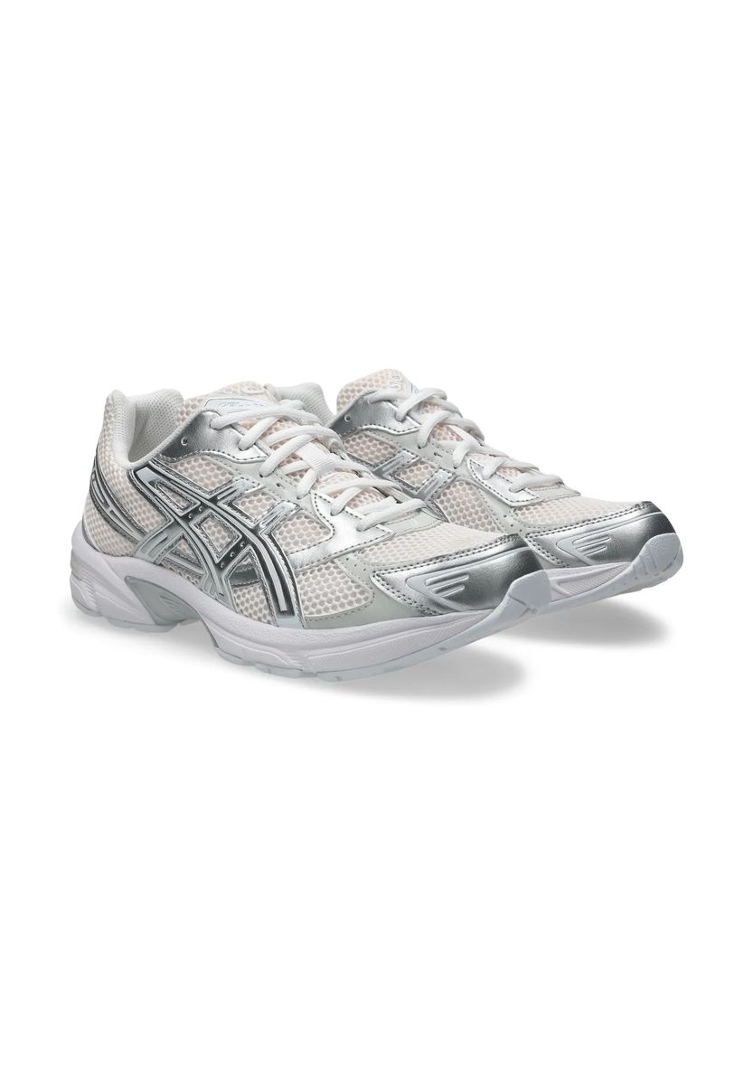 Gedämpfte Retro-Mesh-Sneaker