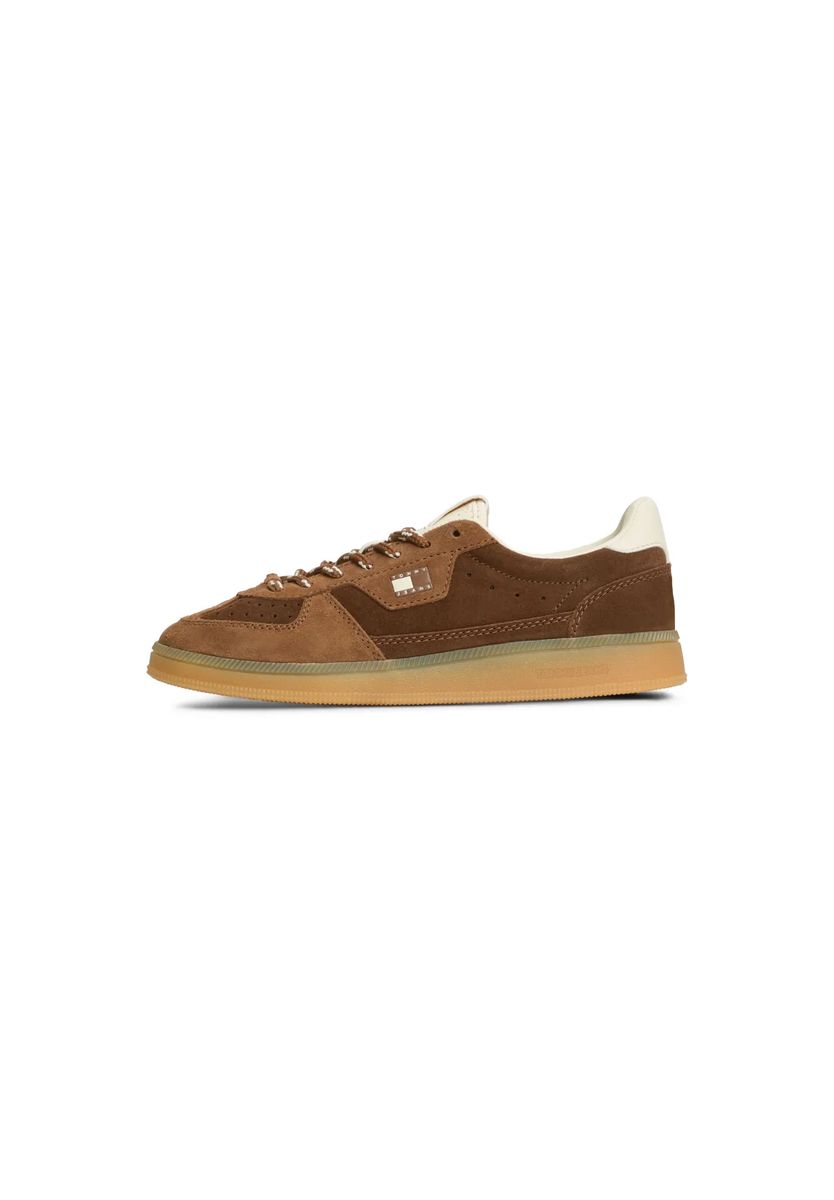 Flache Wildleder-Retro-Sneaker