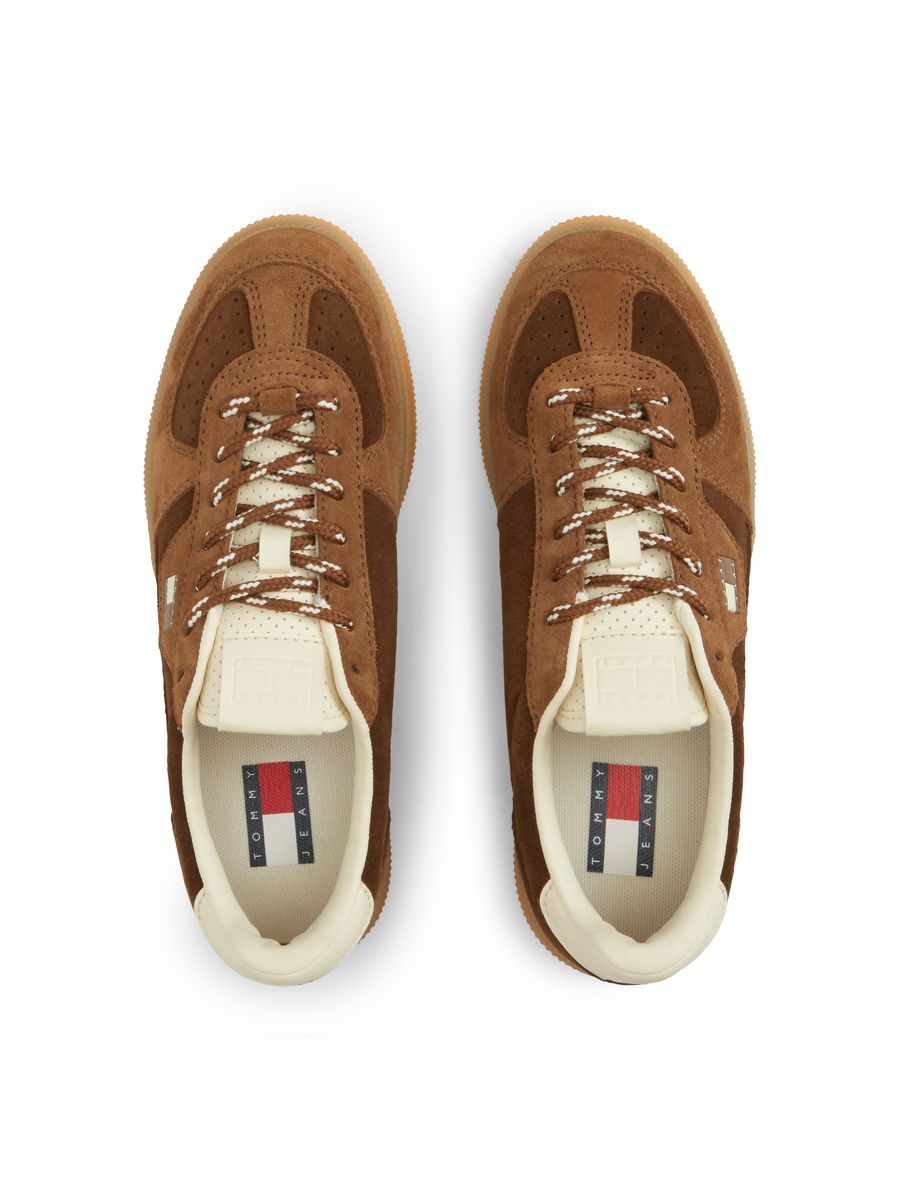 Flache Wildleder-Retro-Sneaker