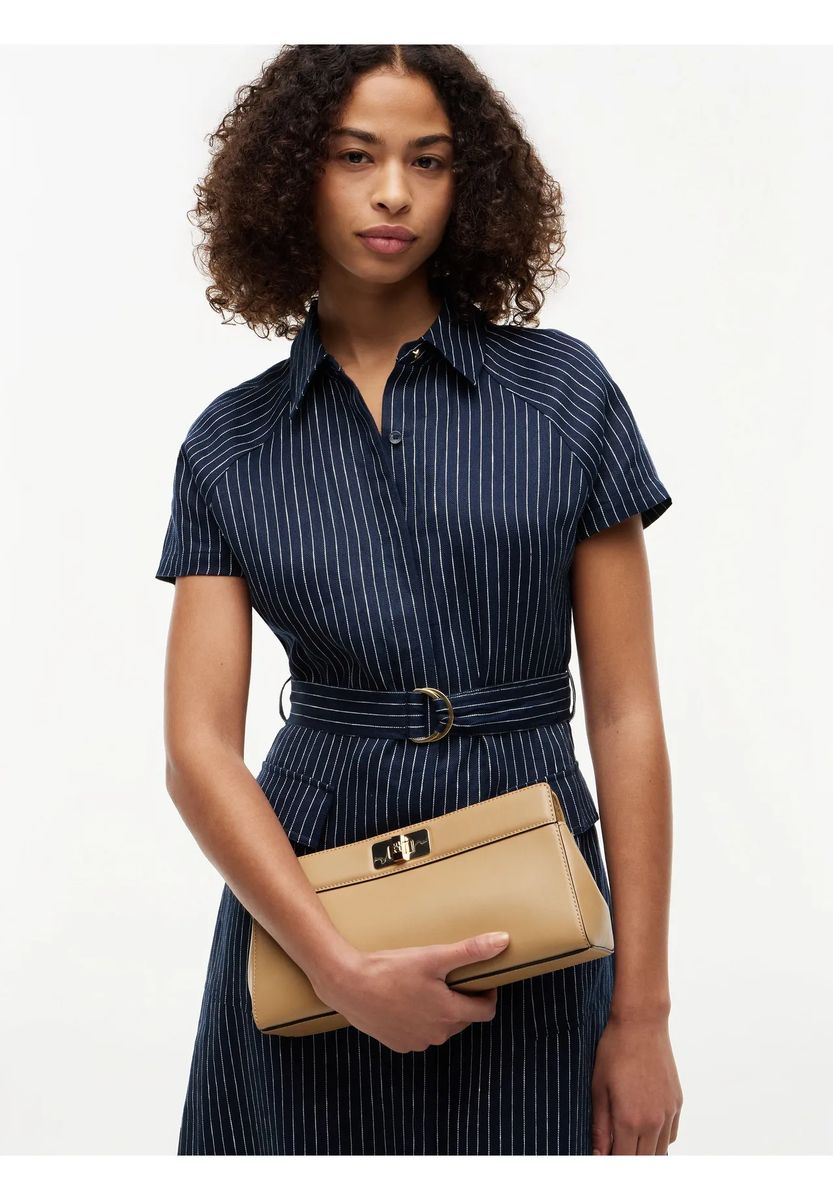 Elegante Clutch mit Drehverschluss aus Kunstleder