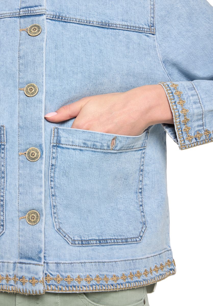 Bestickte Jeansjacke mit Taschen