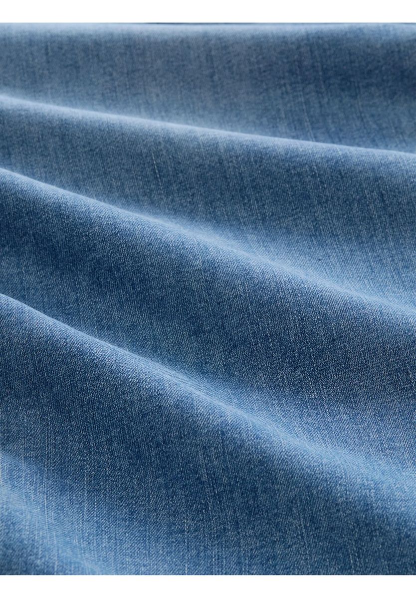 Ausgestellte Jeans mit hohem Bund